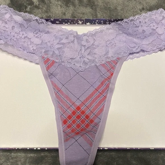 PINK Victoria's Secret Multicolor Lace and Star Panties Set - Picture 5 of 12